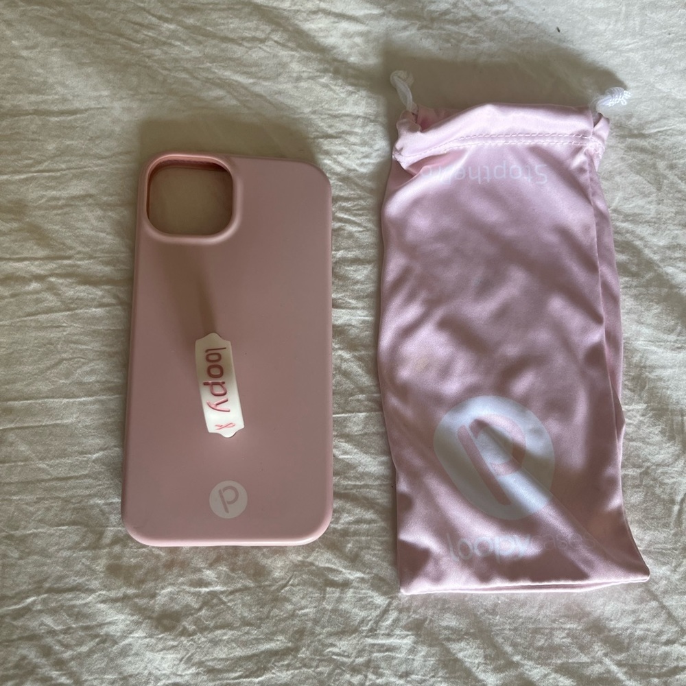 Pink loopy case iPhone 13 - some stains